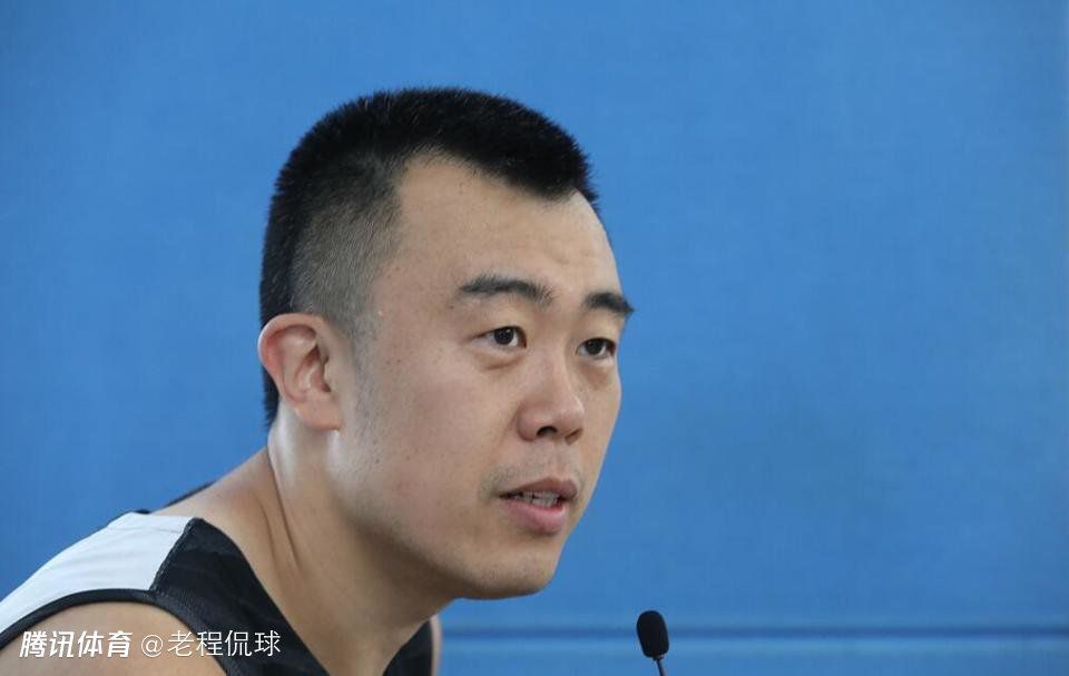 尽管今夏巴萨曾尝试引进过洛塞尔索，但由于球员本人及所在俱乐部意愿，最终选择留在热刺，球员最近展现出不错状态，接连在与曼城和维拉的比赛中进球。